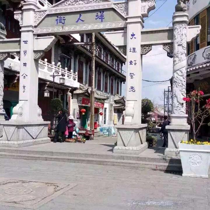 588261798