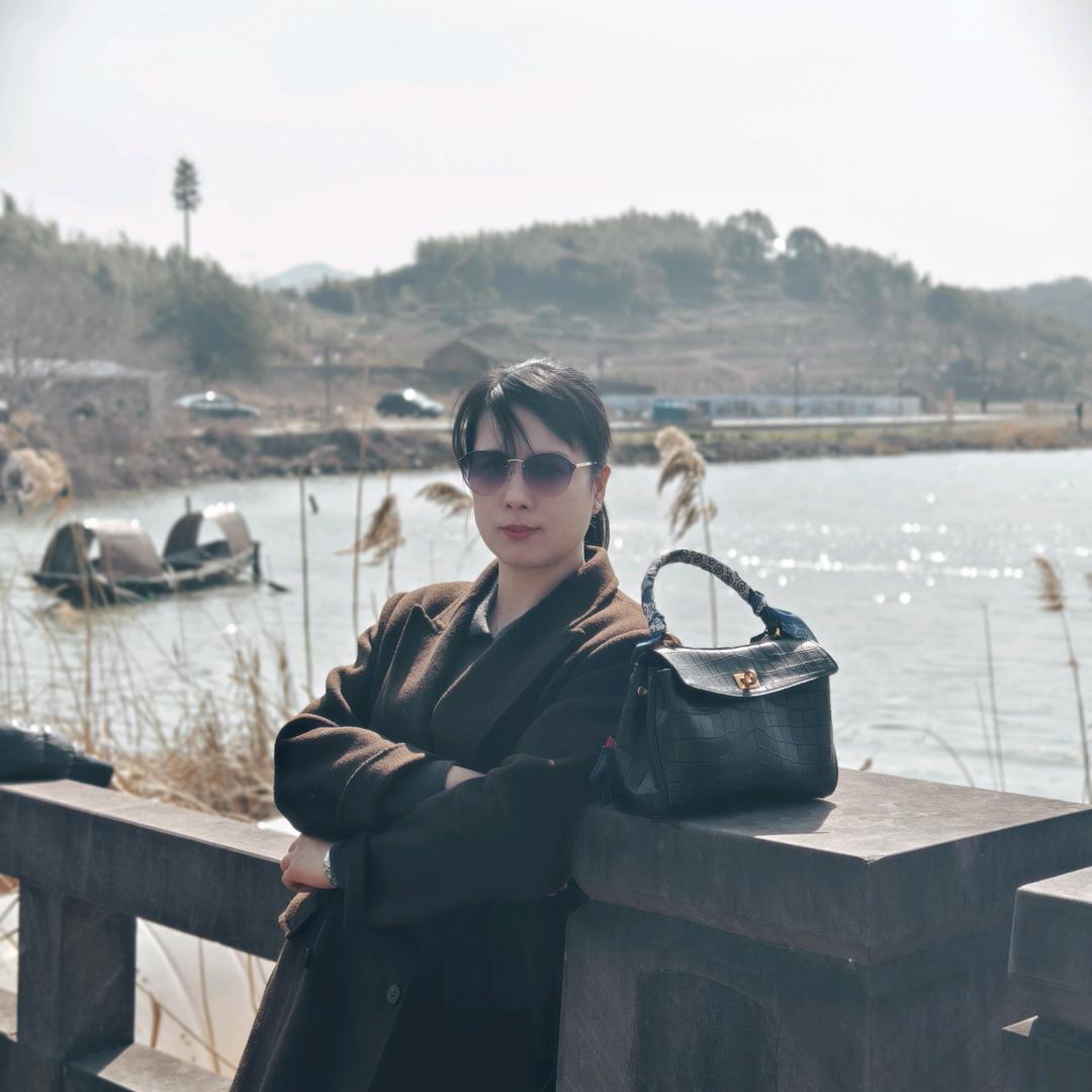 卡玛兹中缸修复  姚小姐