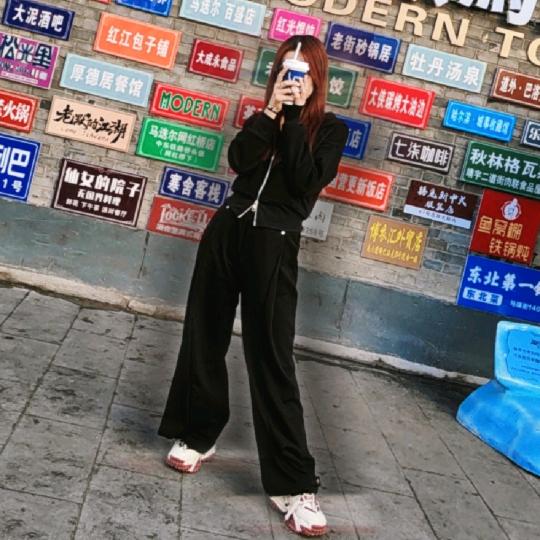 叫我二月💫