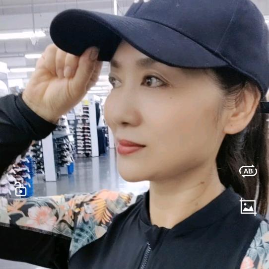 彩虹后的天