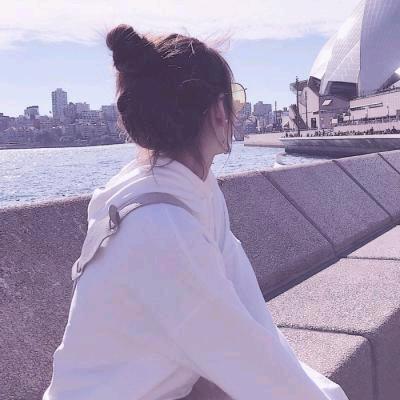 是战战