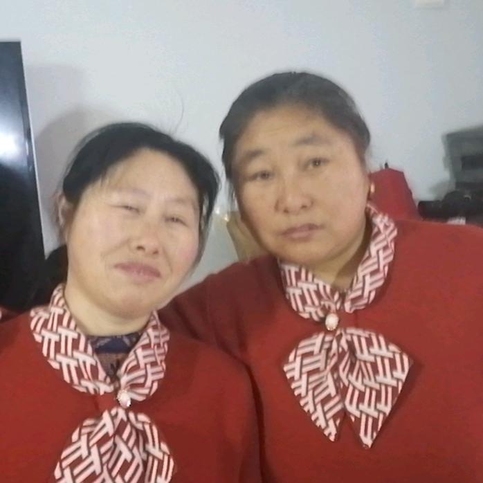 ─── 展开 24 条回复 ⌵