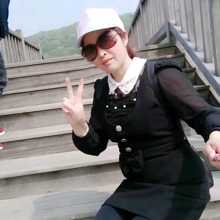 雨中的彩虹🌈（笑着面对）