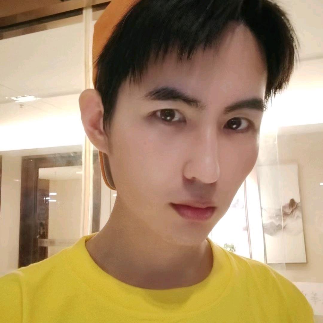 我爱吃小蛋糕