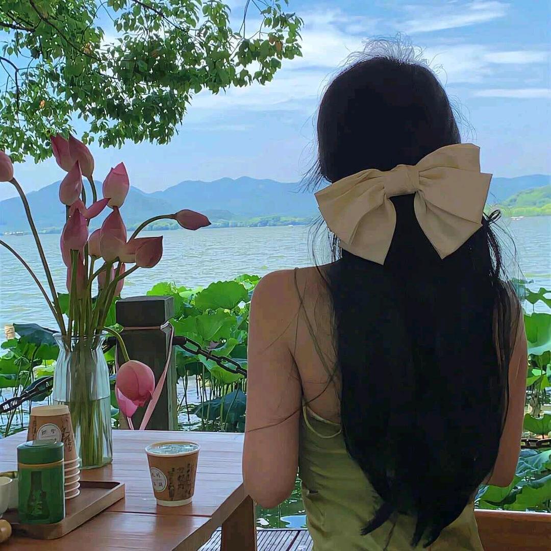 ꧁꫞꯭耳边情话@꯭꫞꧂