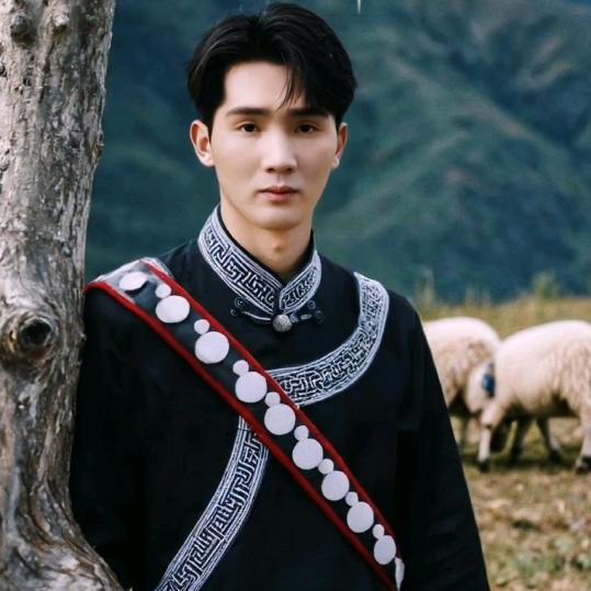 @LU.星城
