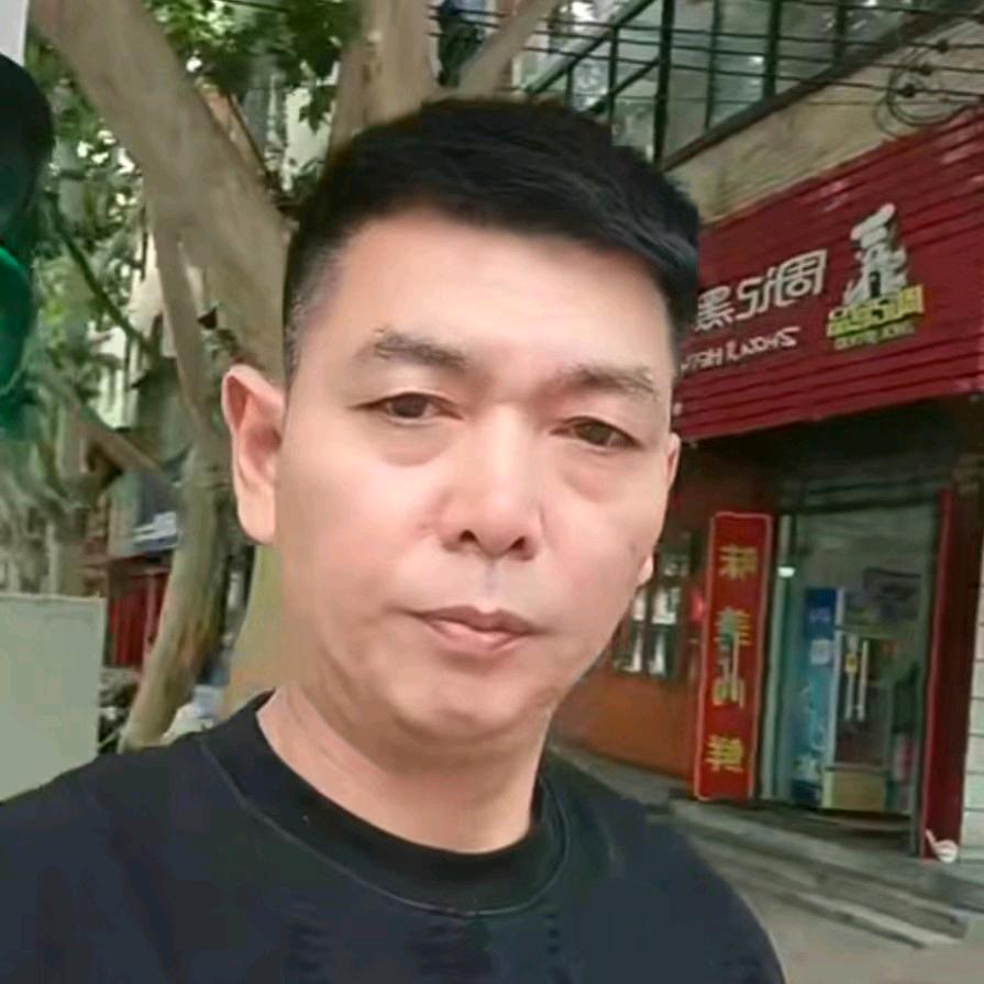 景红色潮鞋馆，