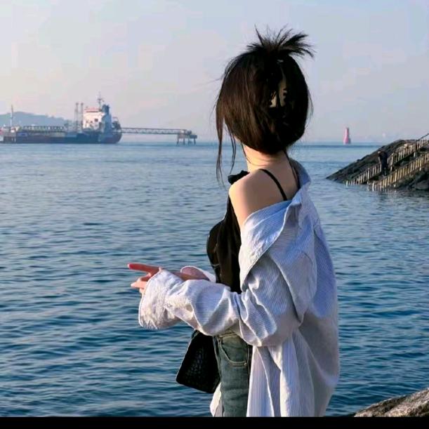 真丝小宝总（明明鸭穿搭）