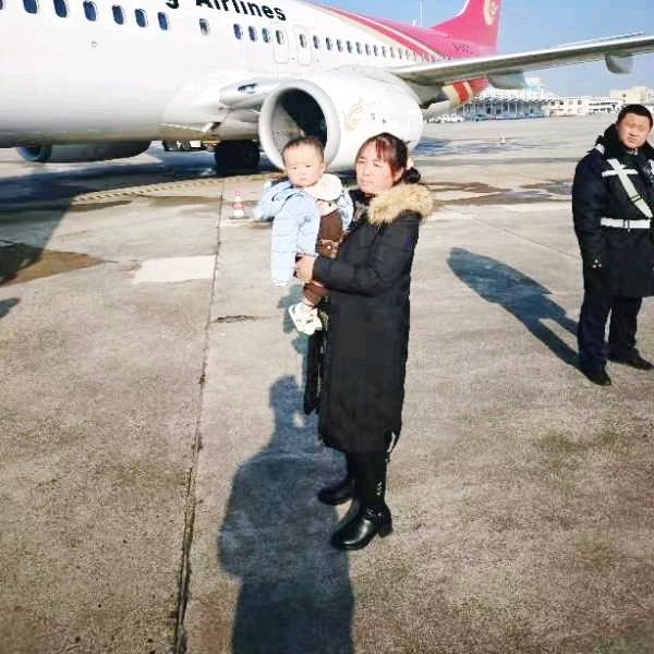 吃苦耐劳，独立坚强的宝外婆。