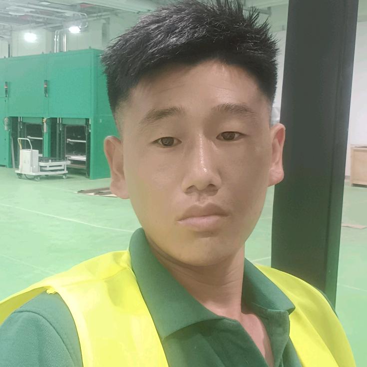 叉车  救援车   CEO