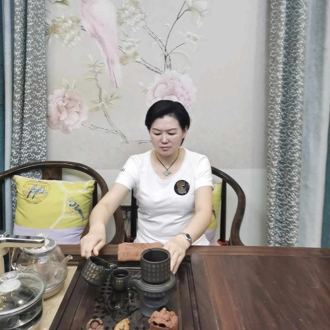 昆明墙布窗帘现货批发-王姐