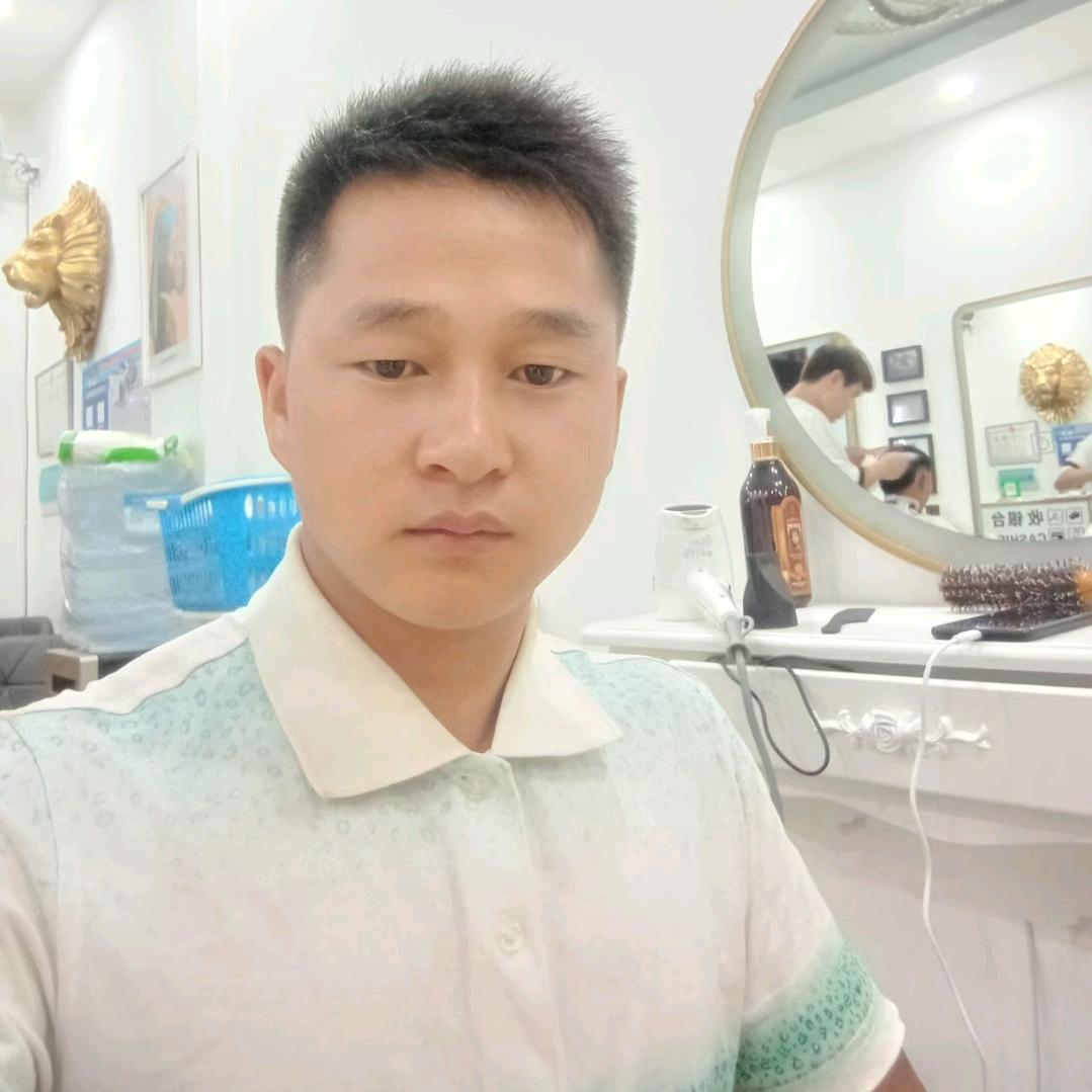 四川凉山   罗刚