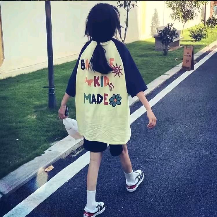 美女也会ᵉᵐᵒ