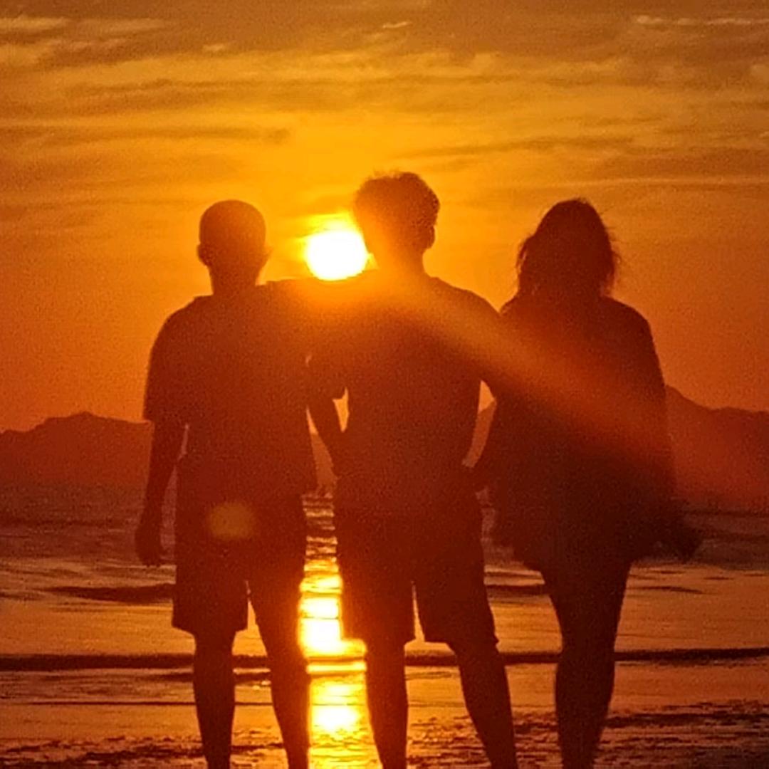 把自己留给回忆。