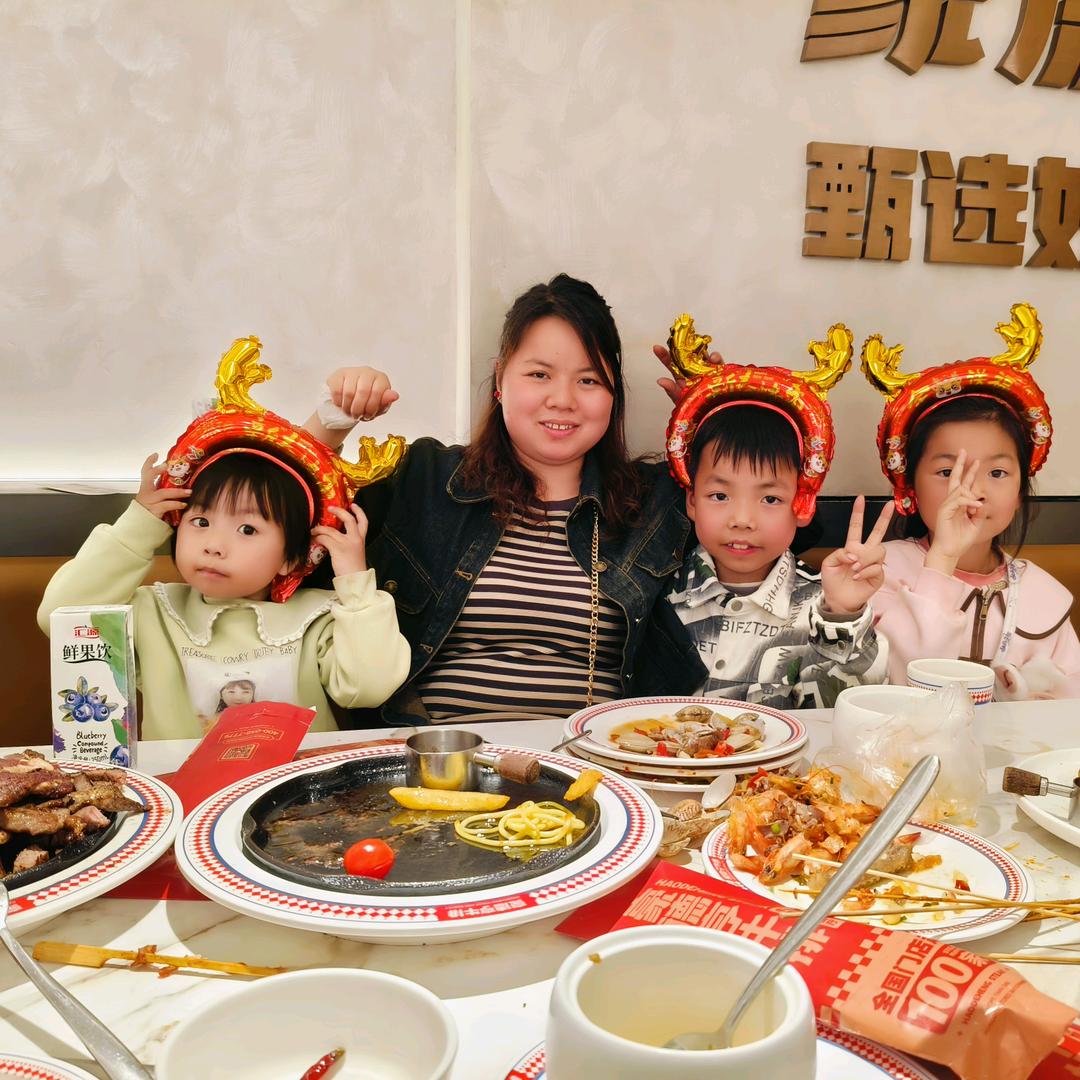 英子和娃娃们