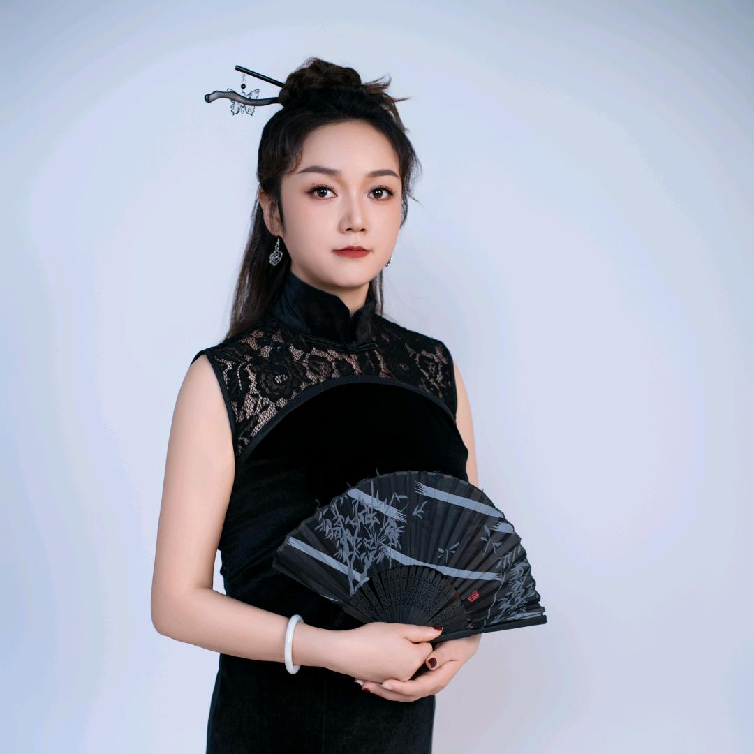做美容的小姐姐