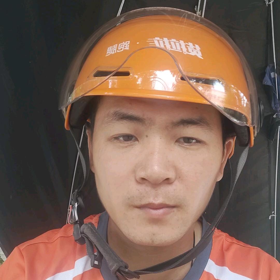 鹏老表爱下象棋