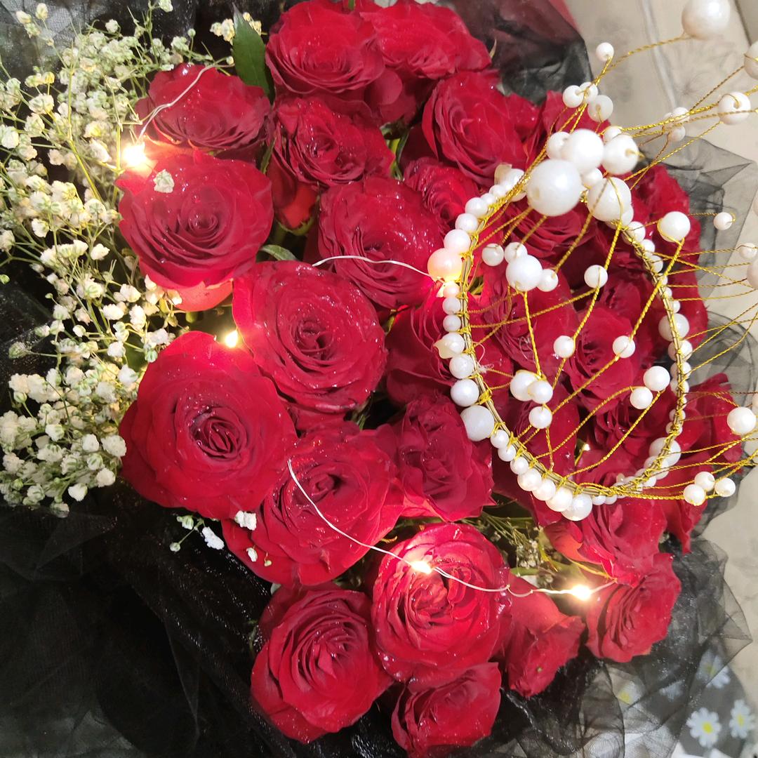 卖辣条的小男孩