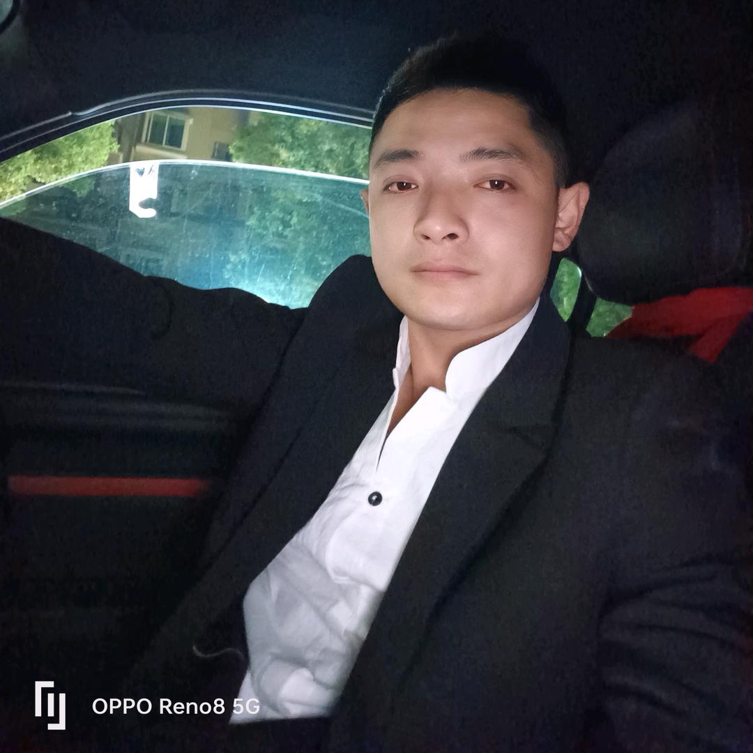 月光下的影子