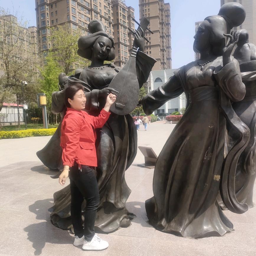 大平调女红脸章心爱