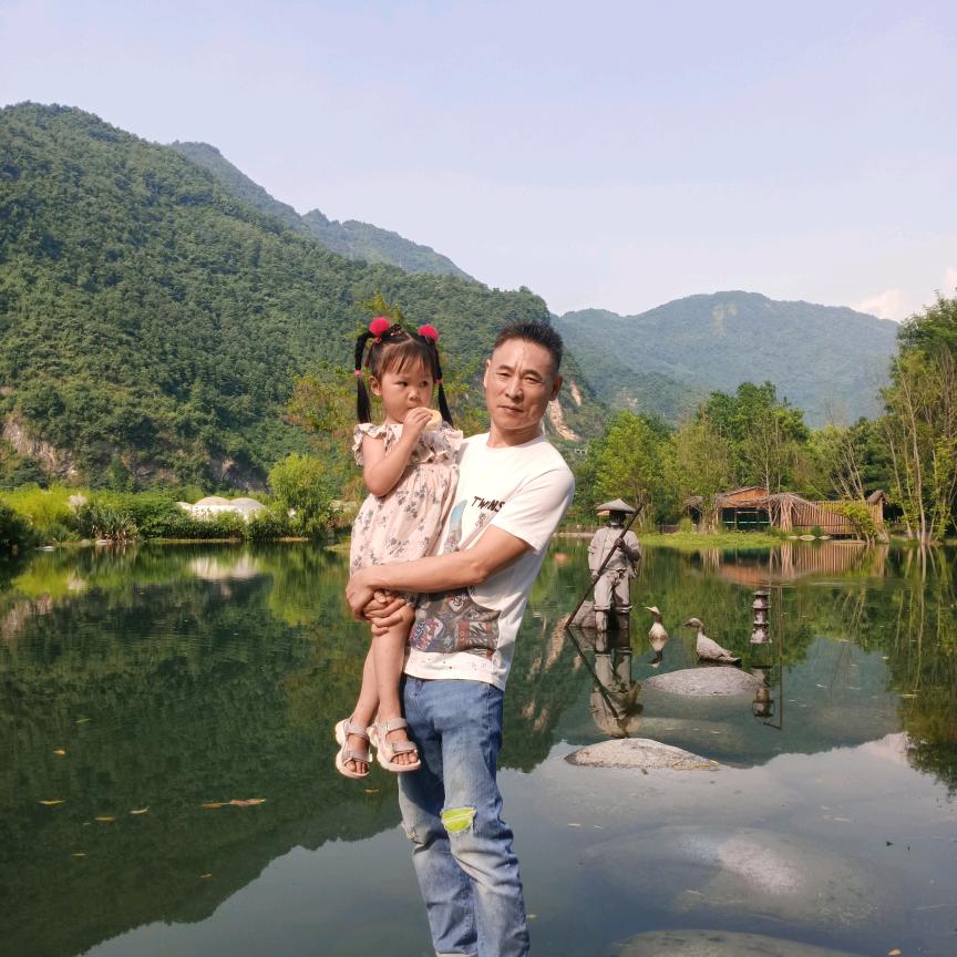 梁二哥《靓鞋一族》批发零售