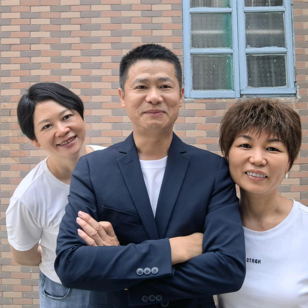 嗝离老王公销社