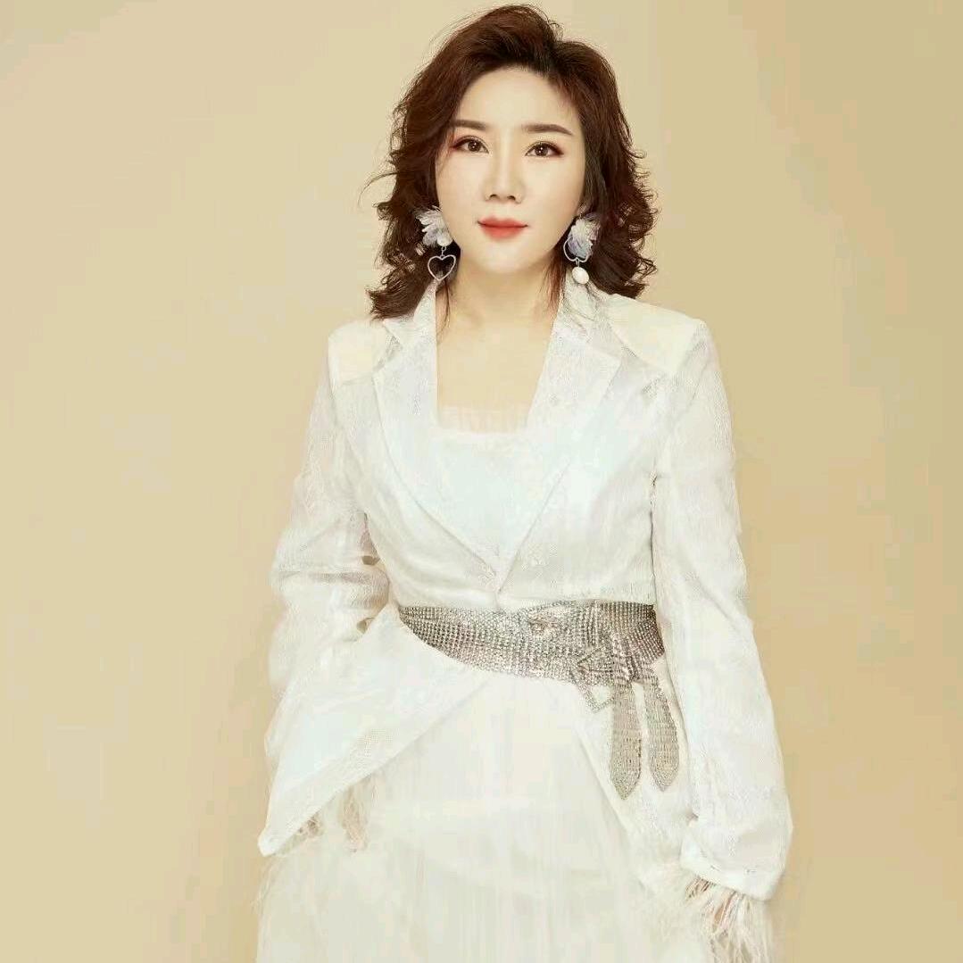 汝阳做“眉眼唇″艳姐