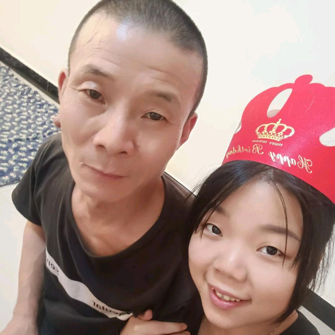卖萌的小鱼🐟