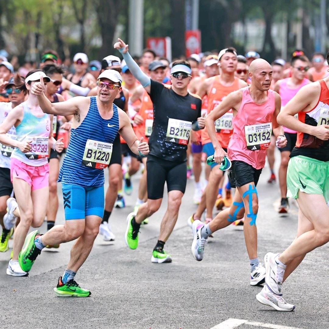 春哥从你的世界路过（跑🐯）