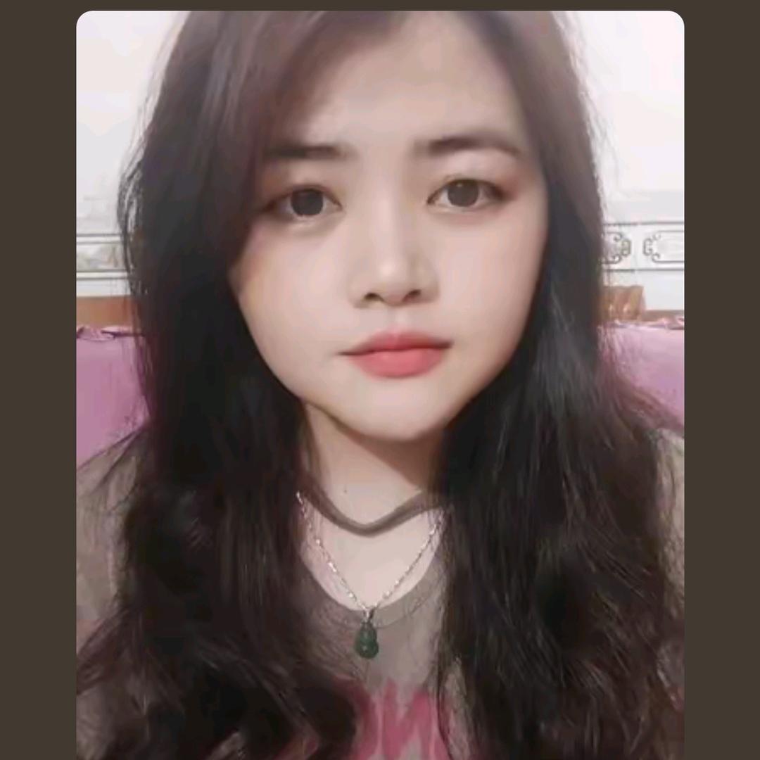张家玲玲