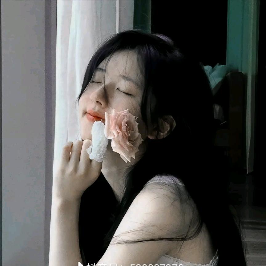 嗯.
