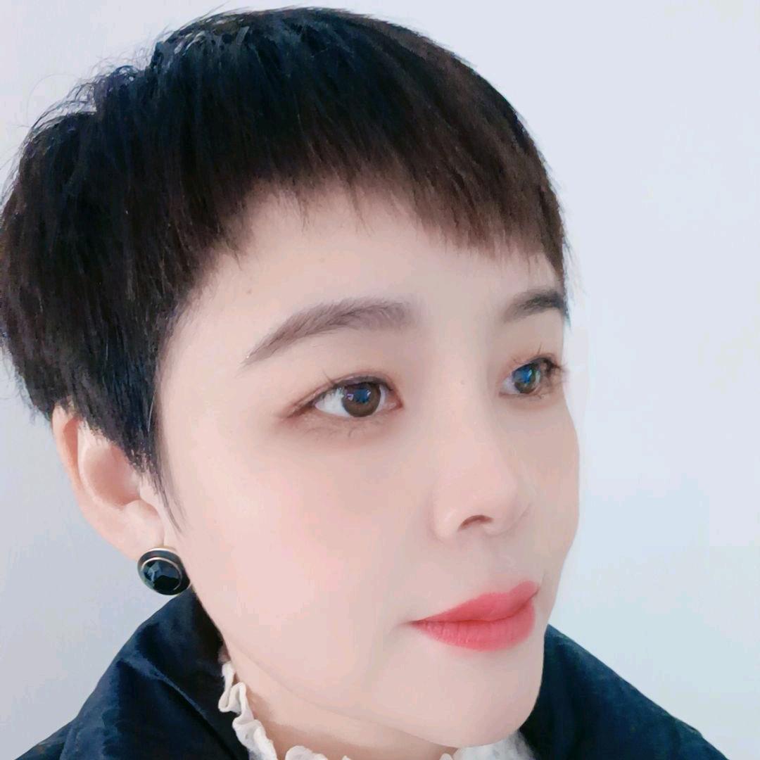 雪儿（芹歌曳舞团）