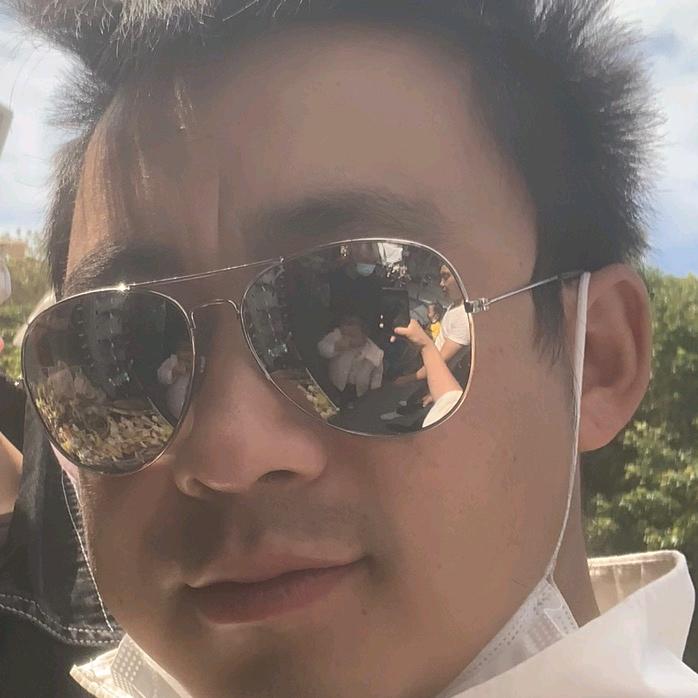 黄同学贴砖