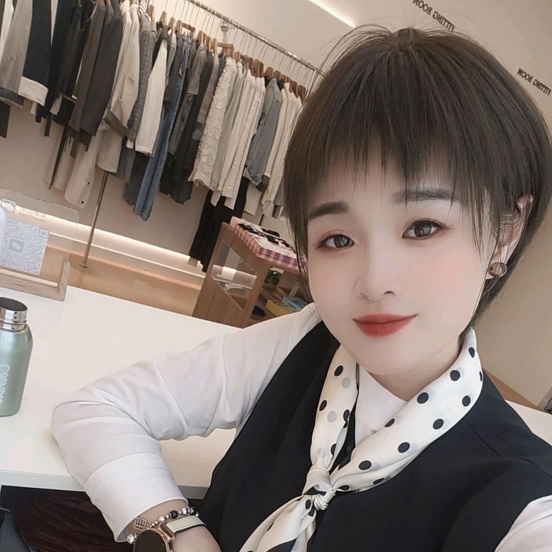 小静《独熠DUYI女装店》