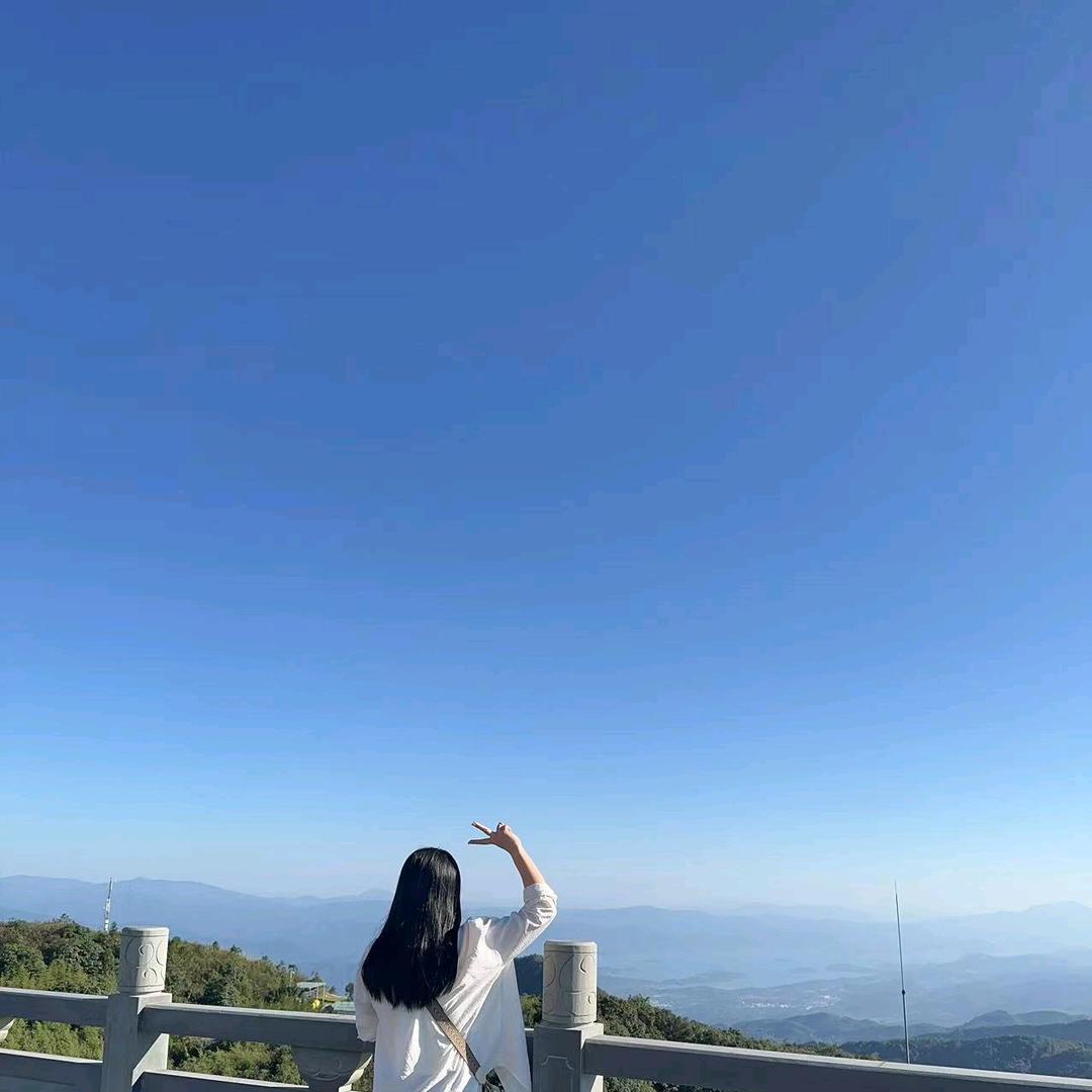 清浅 🍀 C C✨