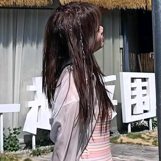 是草莓熊吖
