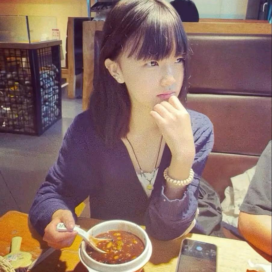小媄.