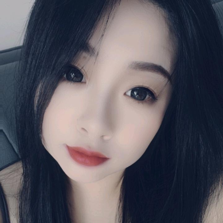 爱烘焙的小姐姐