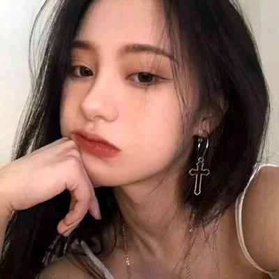 依依