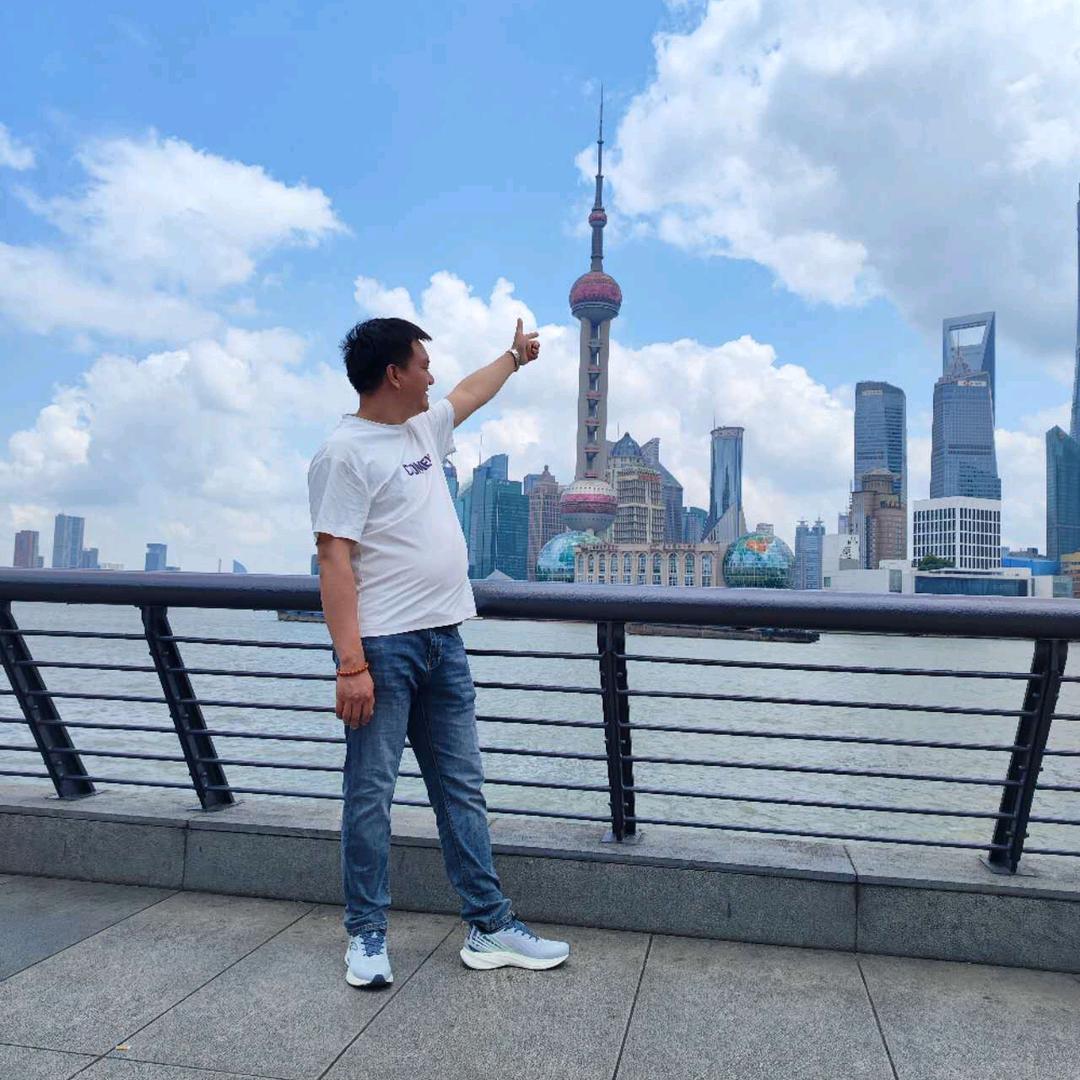 王磊