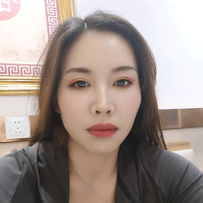 月柒吖