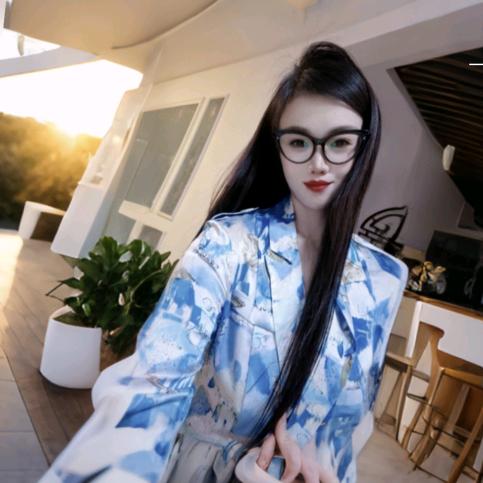 小 楊