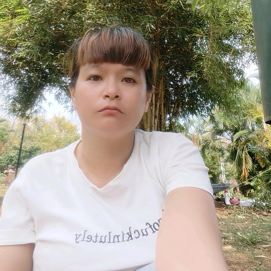 凤姐:我欢迎兄弟姐妹们多关注我是残疾人: