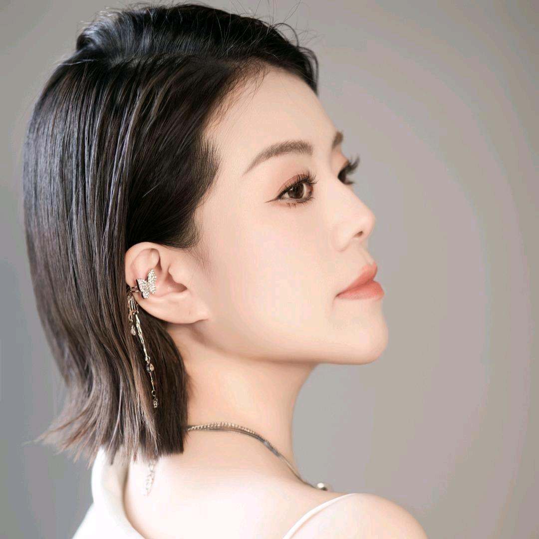 林洁🎤爱唱歌不定时开播