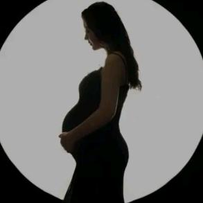 小泡芙孕期穿搭