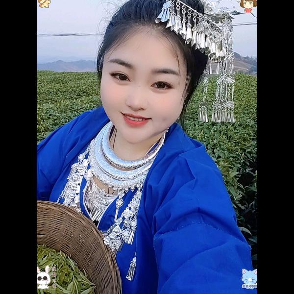 布央仙人山一卖茶叶的小吴妹