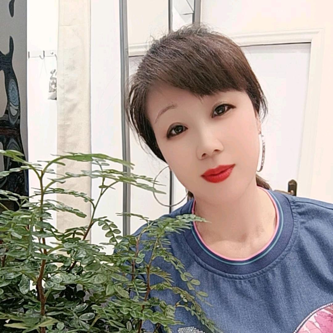 伊蕾女装实体店
