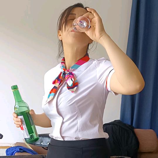 方艳芸（表姐）