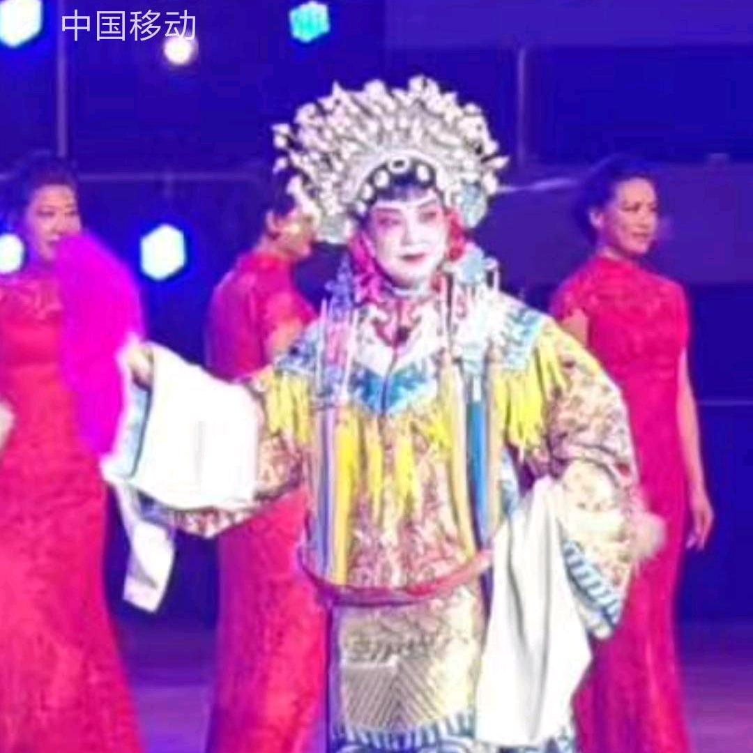 月是中秋明