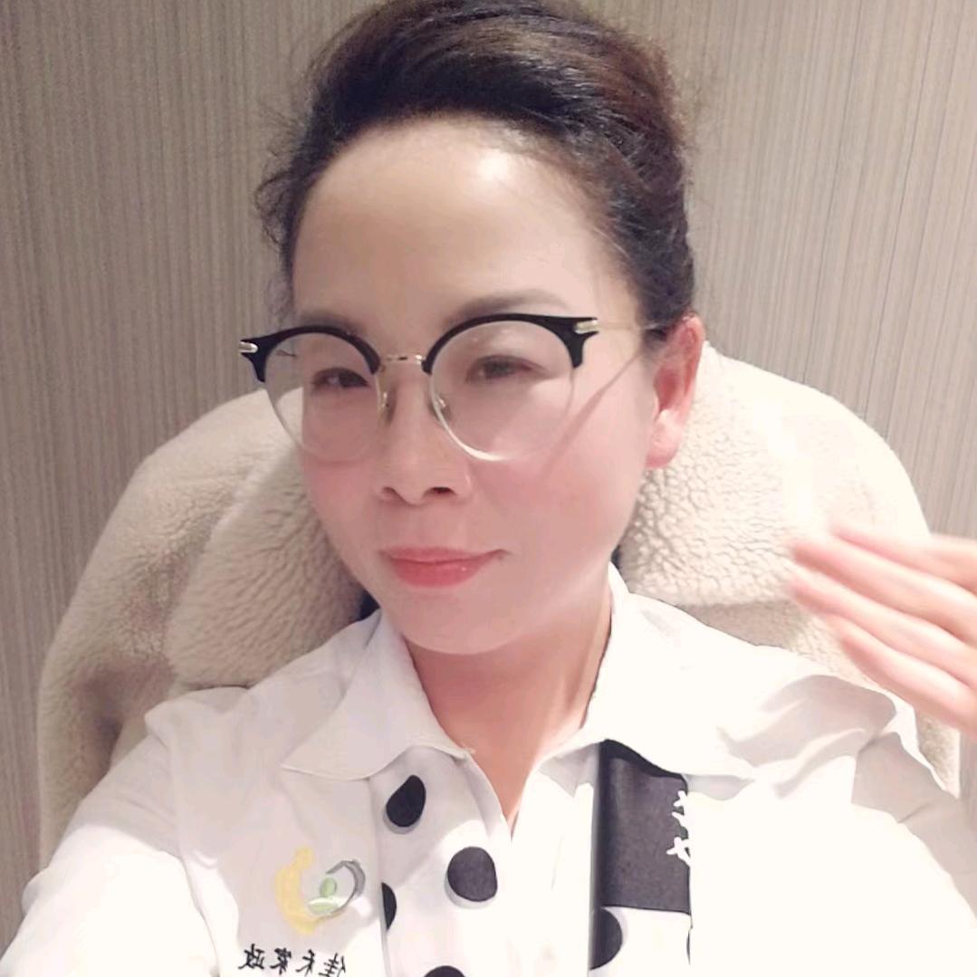 佳禾香香培训师